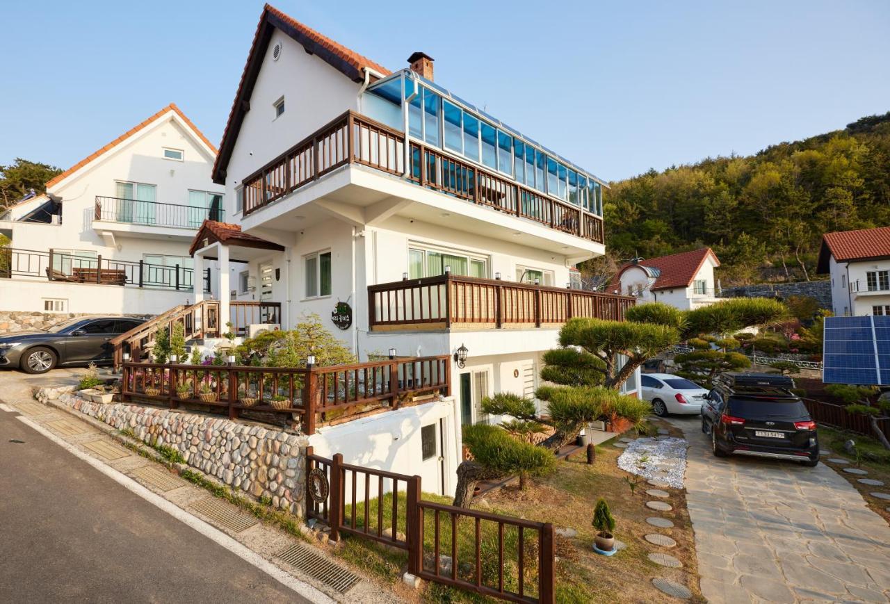 Herkules Namhae German Village Ngoại thất bức ảnh